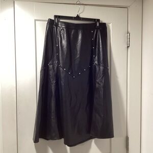 NWT Marc New York Andrew Marc Size S Studded Skirt Black